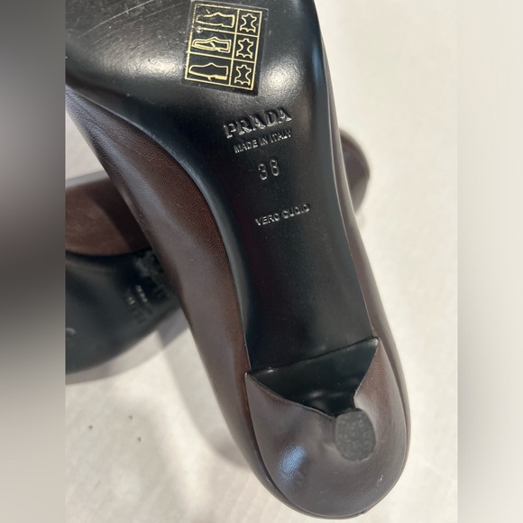 Prada Smooth Calf Leather Pointed Toe Slip On Pumps Size 8 Dark Brown - Picture 3 of 5
